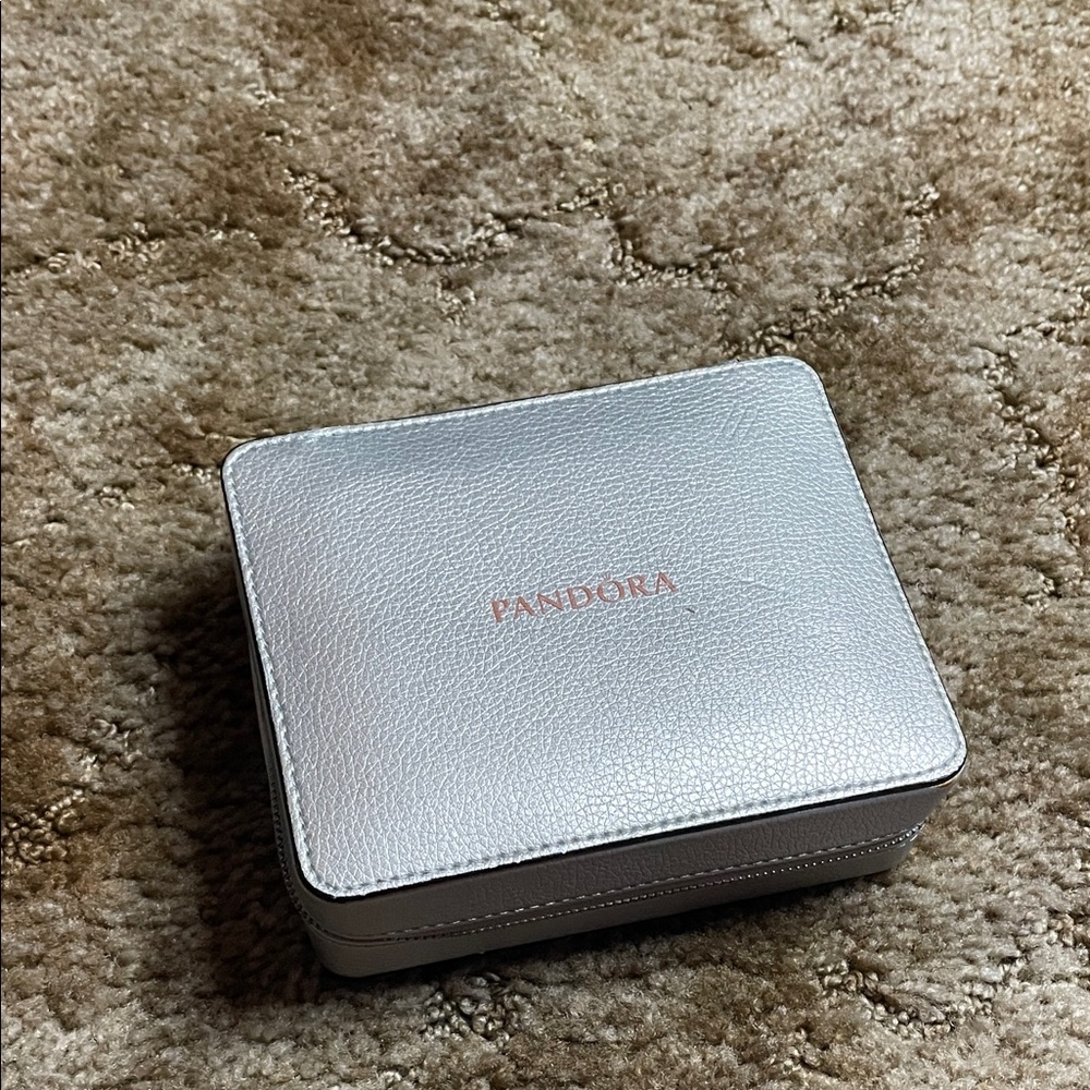 Pandora Silver Travel Jewelry‎ Box